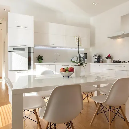 *xviii * Appartement Pula
